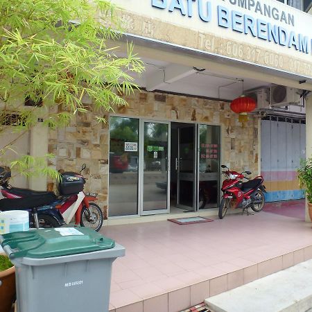 Batu Berendam Inn Kampong Sungai Putat Εξωτερικό φωτογραφία